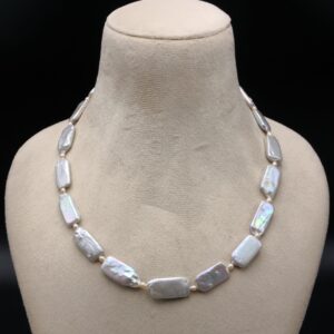Single line Rectangular Pearl Necklace