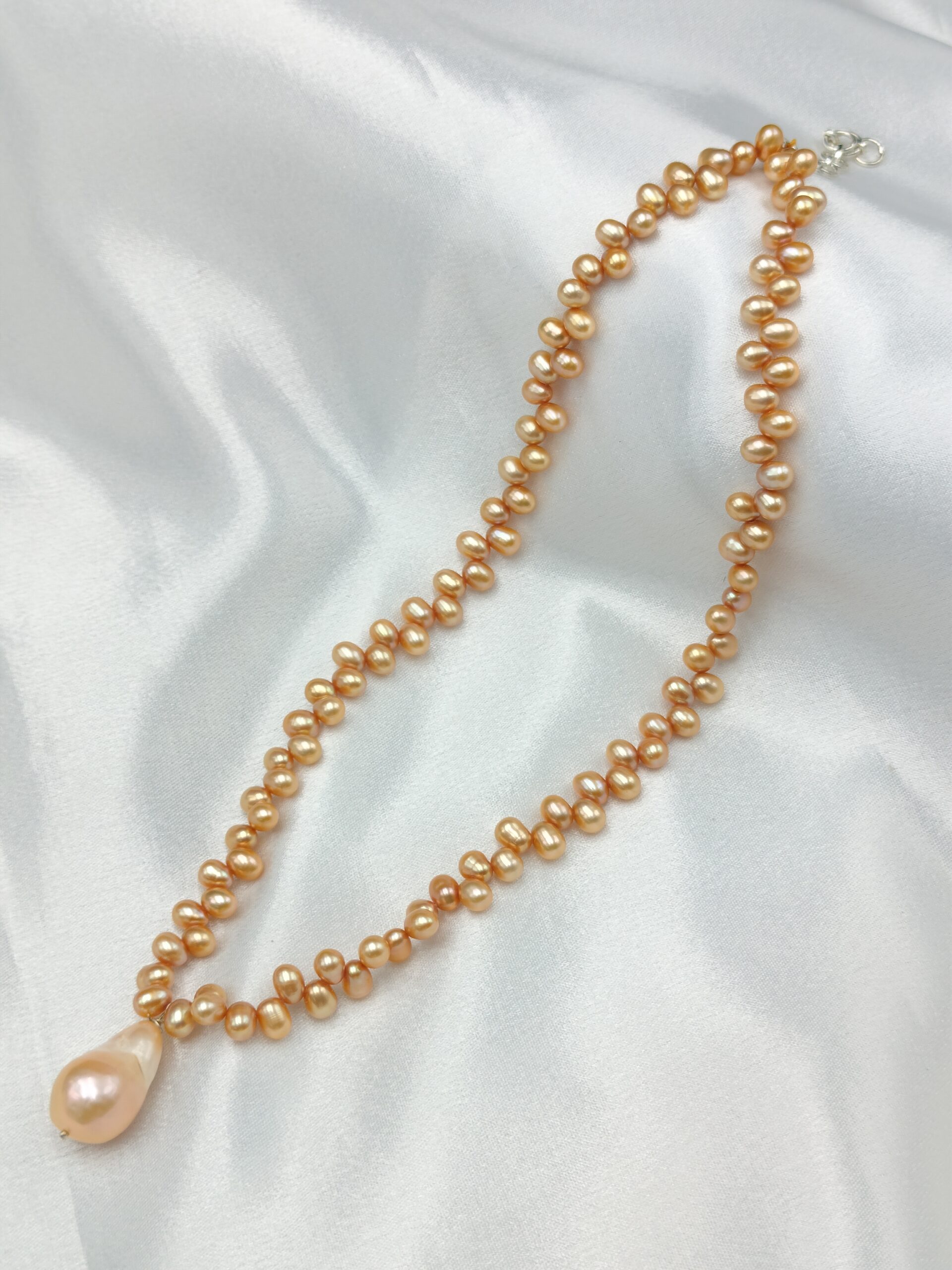 Real Gajra Pearl Necklace with Baroque Pendent Drop shape Brown Color - Image 2