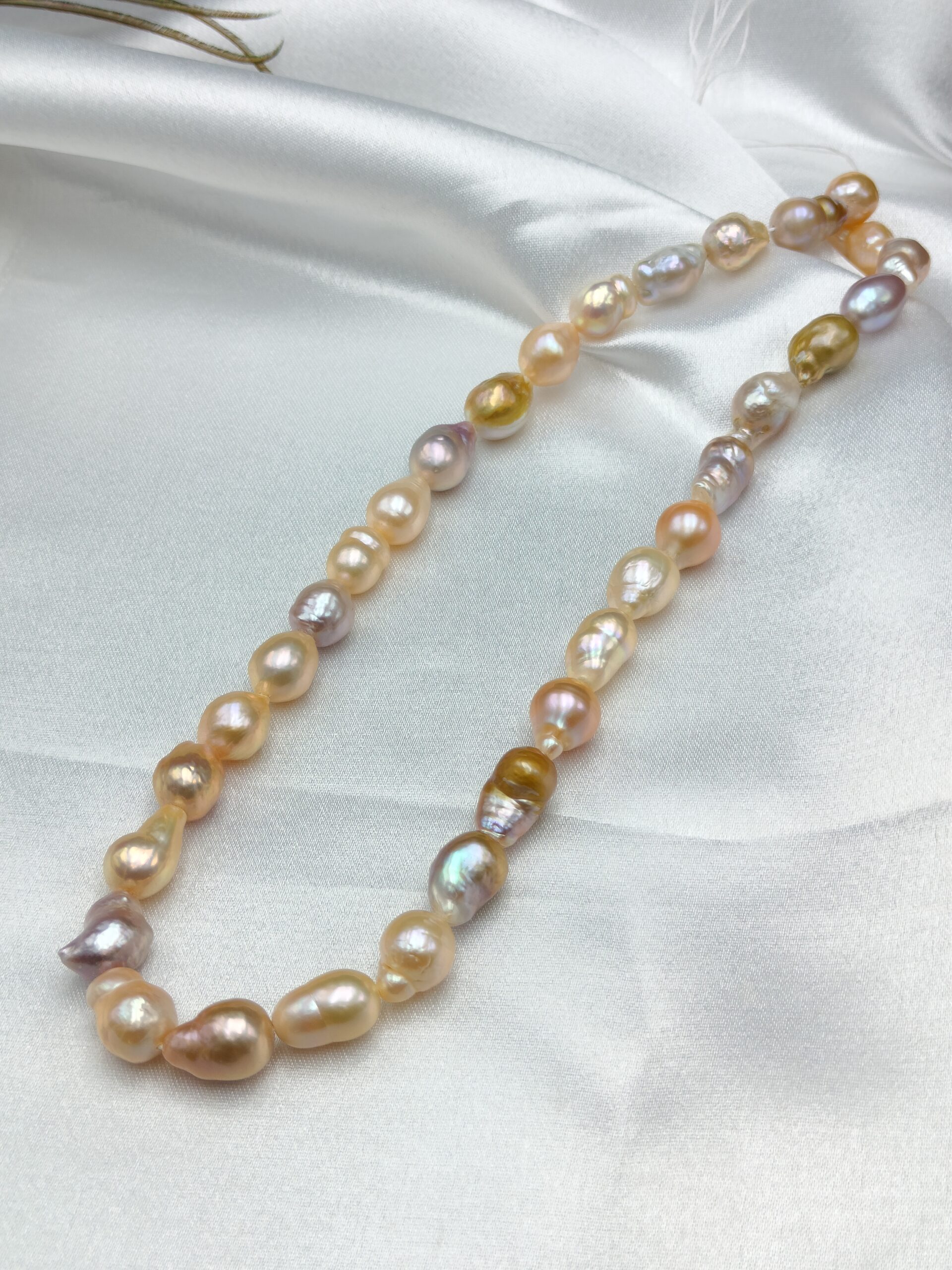 Single line Multi color Baroque Pearl Necklace - Image 2