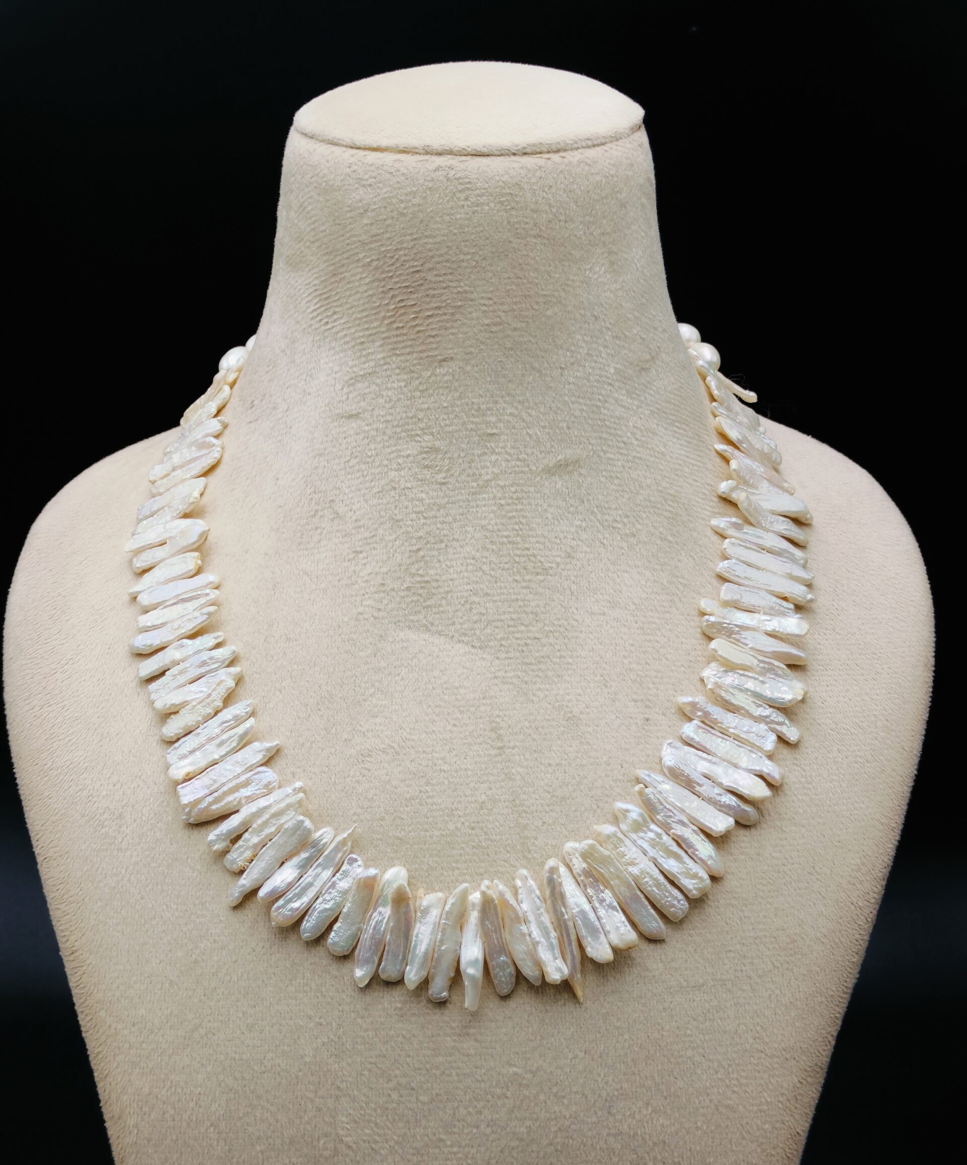 Biwa Stylish Real Pearl Necklace