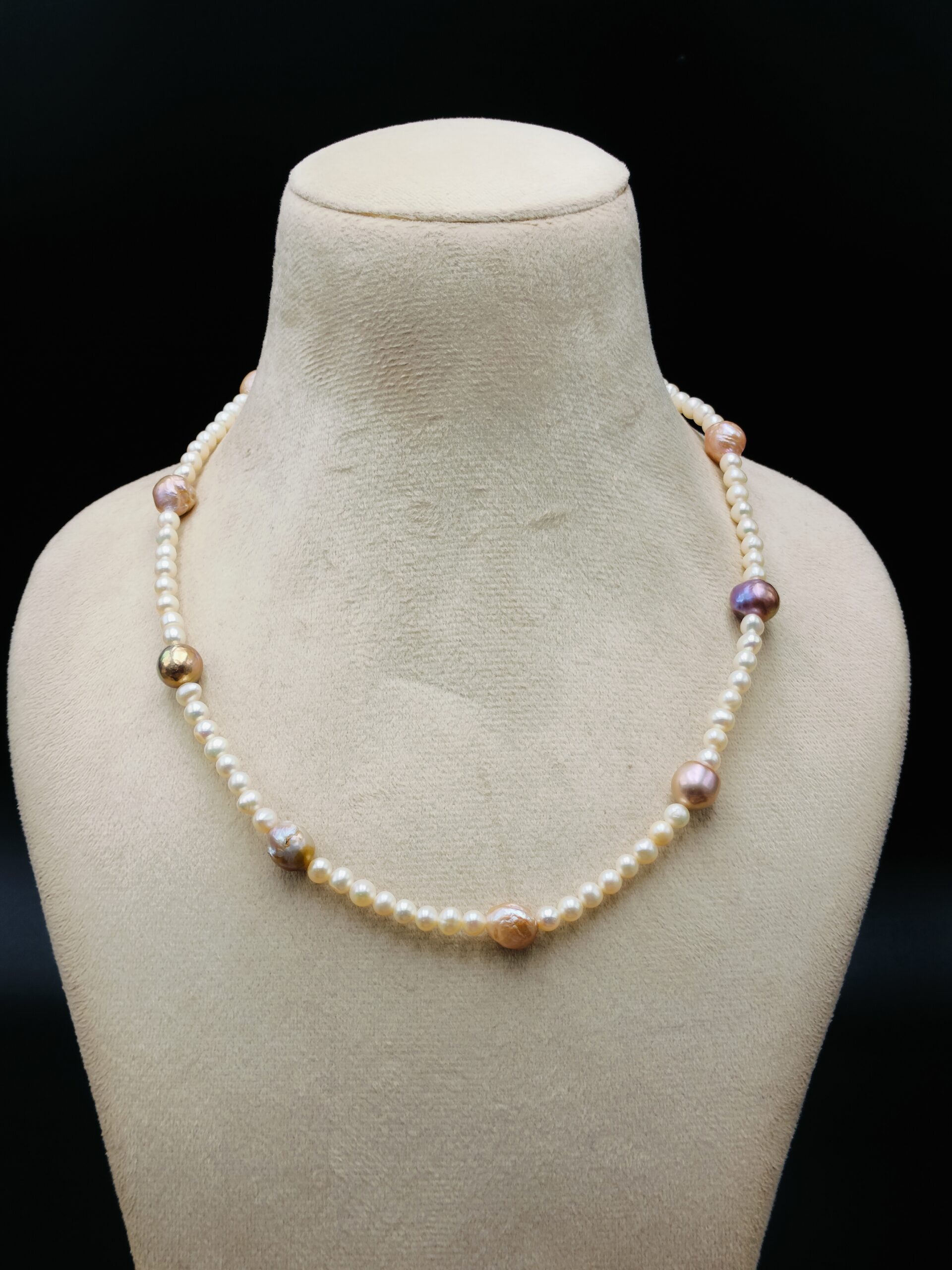 Single Line Pearl Necklace