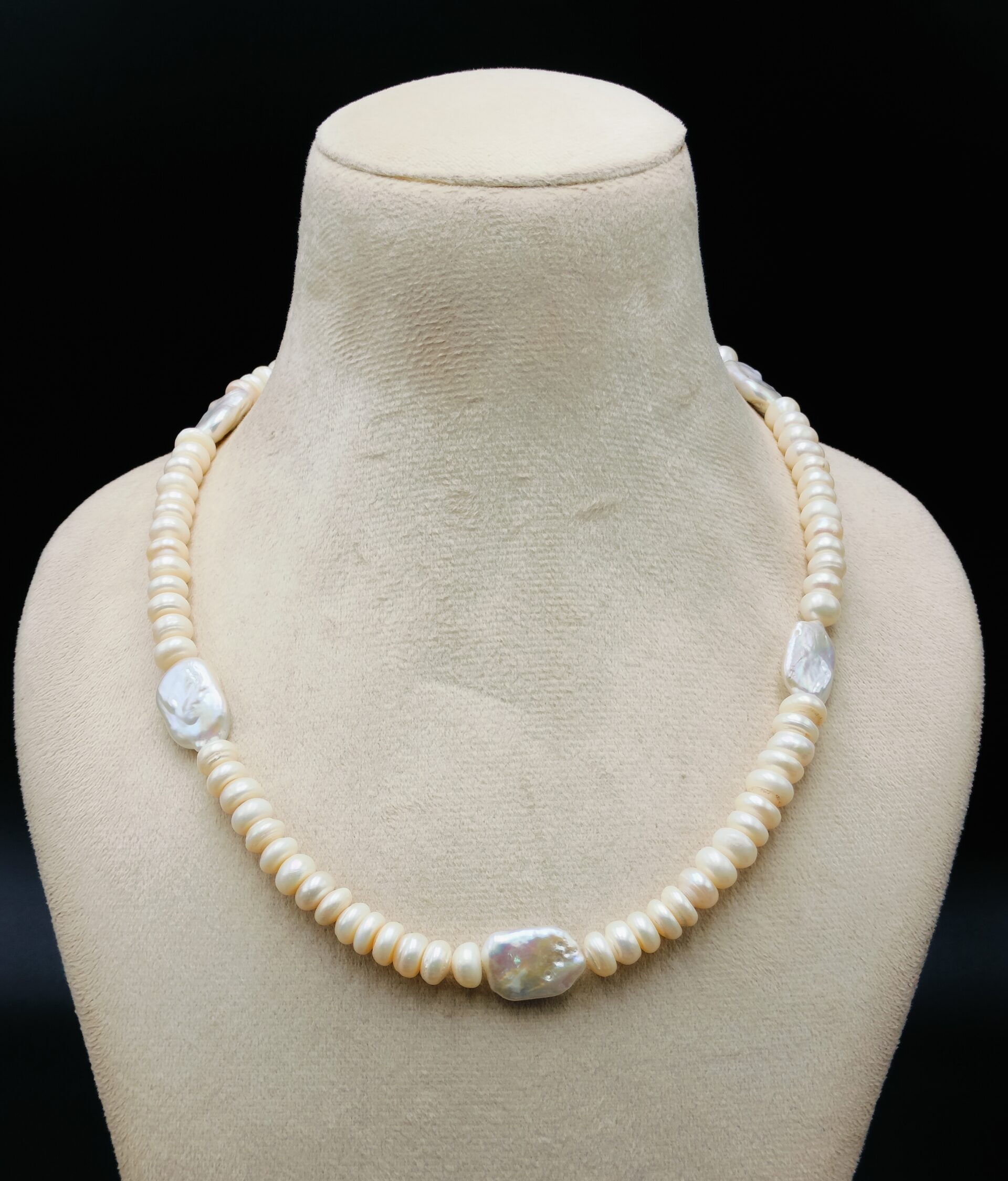Pearl Flat Shaped Necklace Set