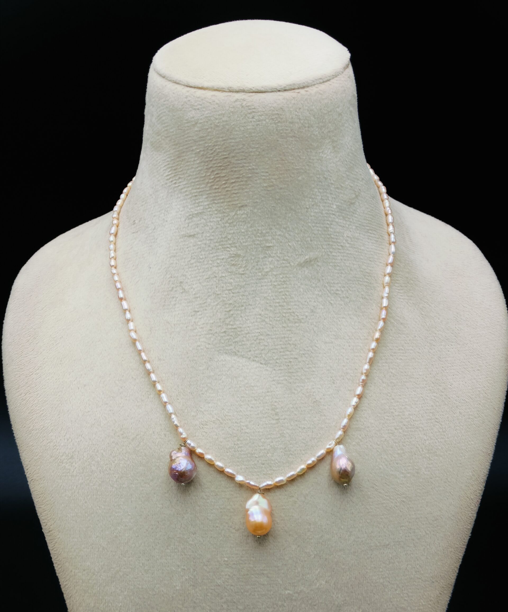 Beautiful Multi color Baroque Pearl Necklace Pendent