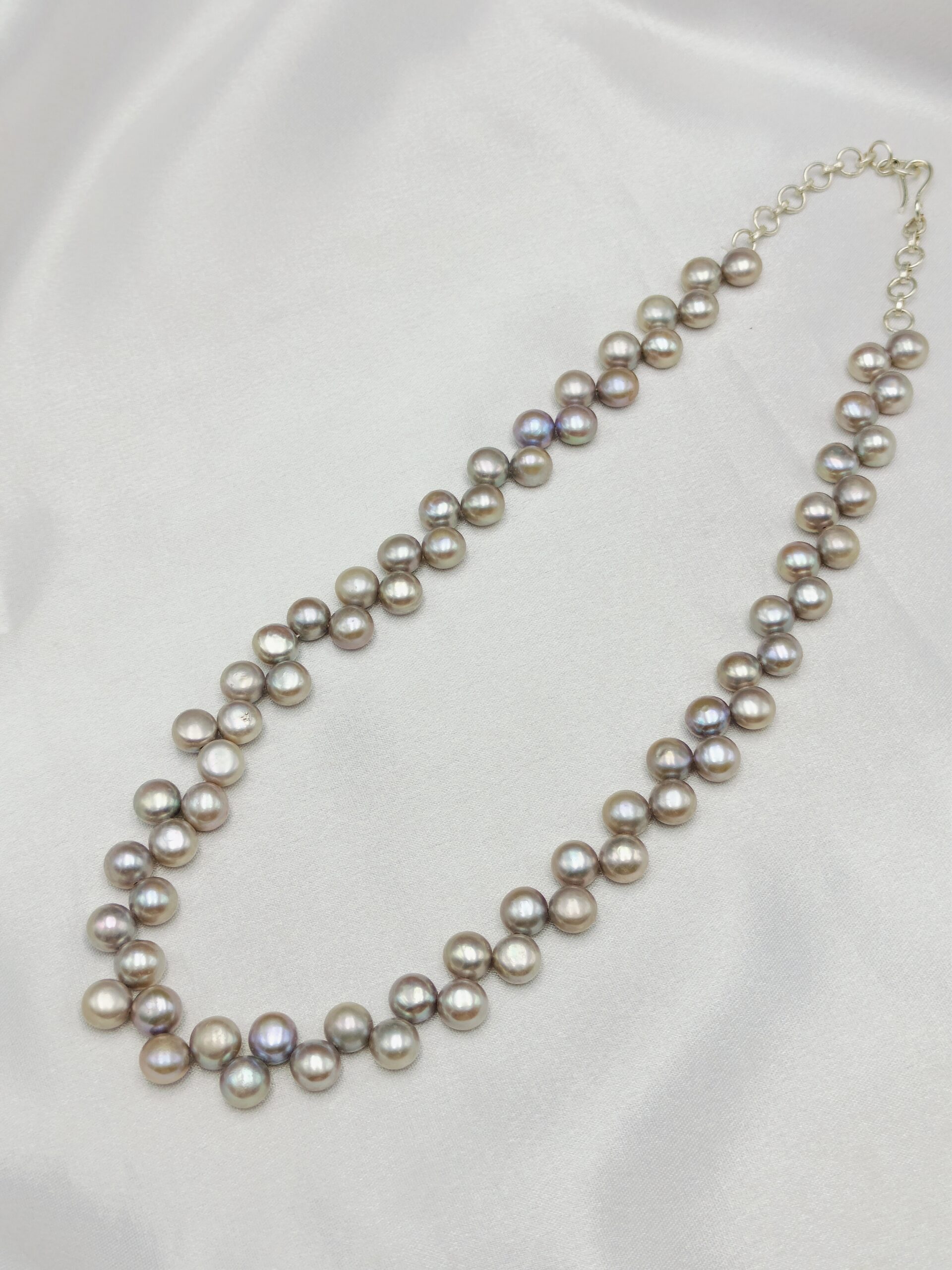 Gorgeous Button Pearl Necklace - Image 2