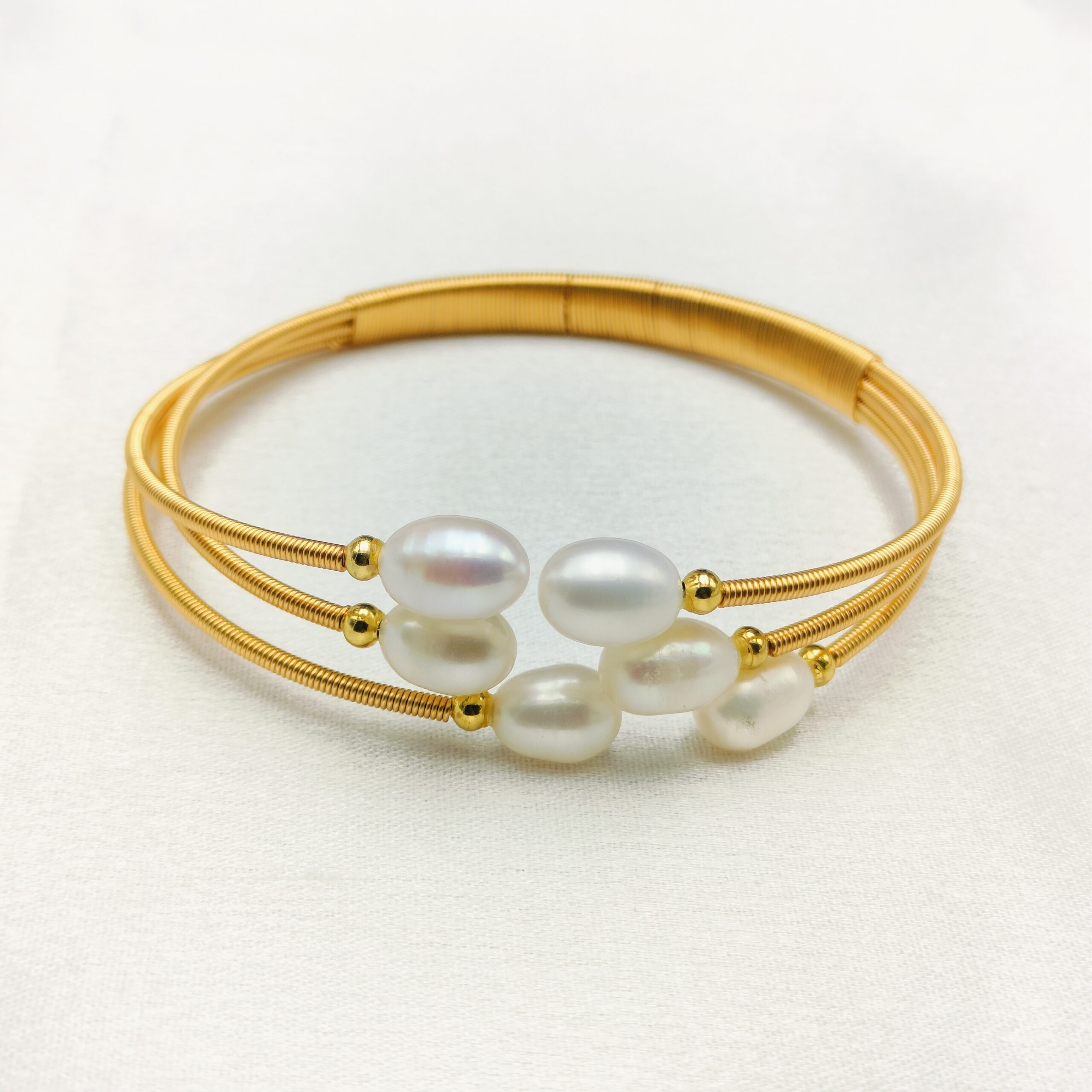 Elegant Freshwater Pearl Bracelet - Image 2