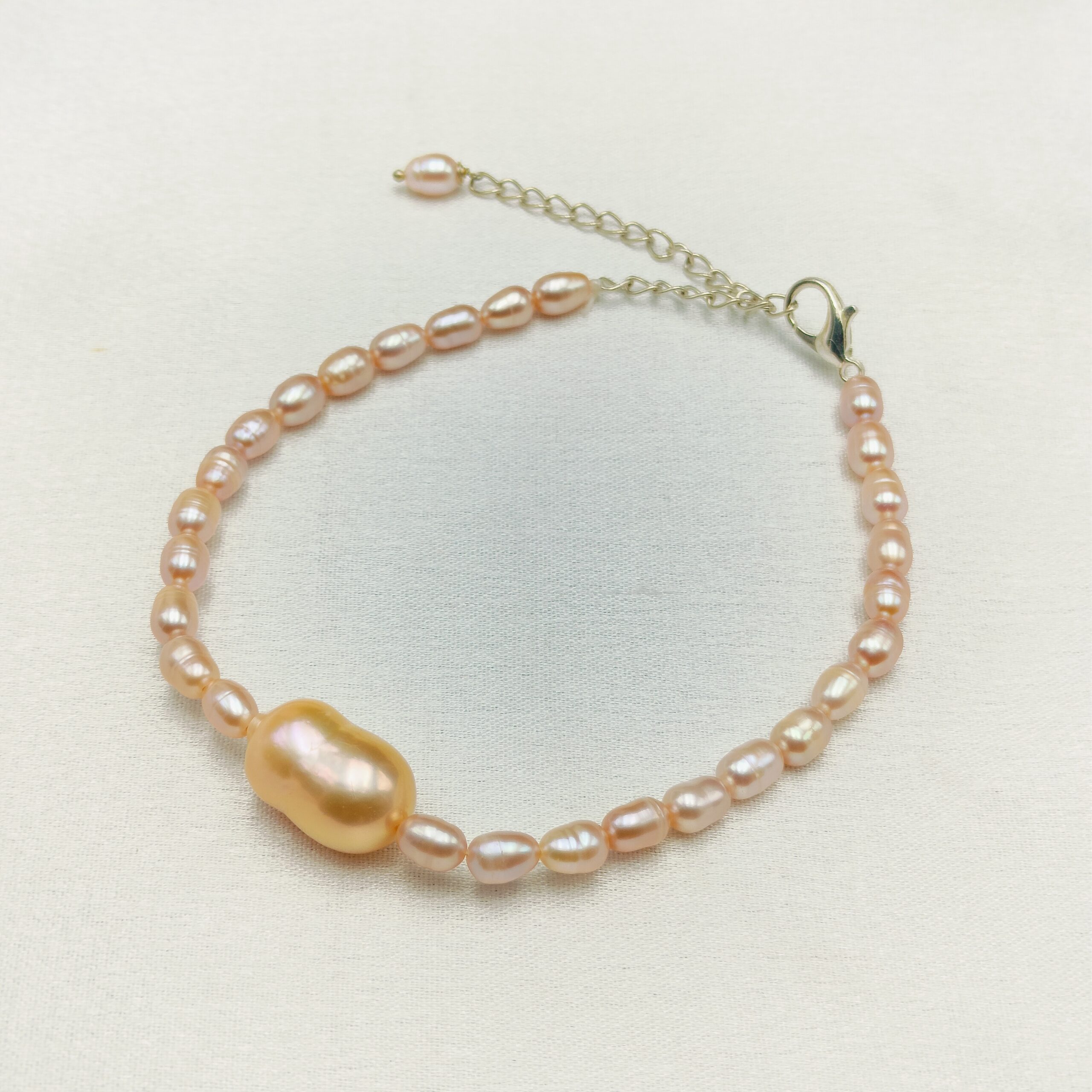 Hyderabad Oval and Baroque Shape Pearl Bracelet - Image 2
