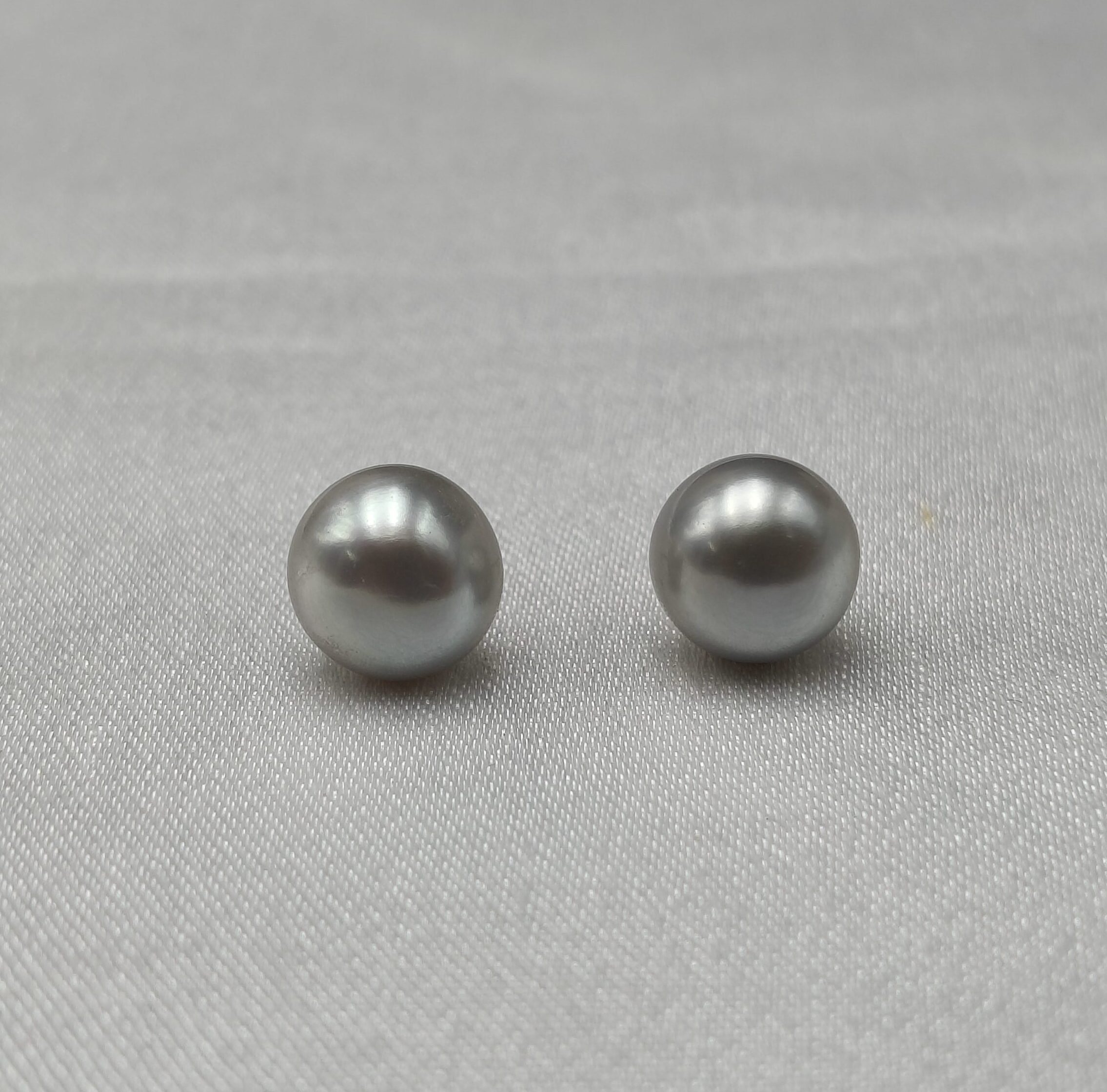 AAA Gray Pearl Stud Earrings Set
