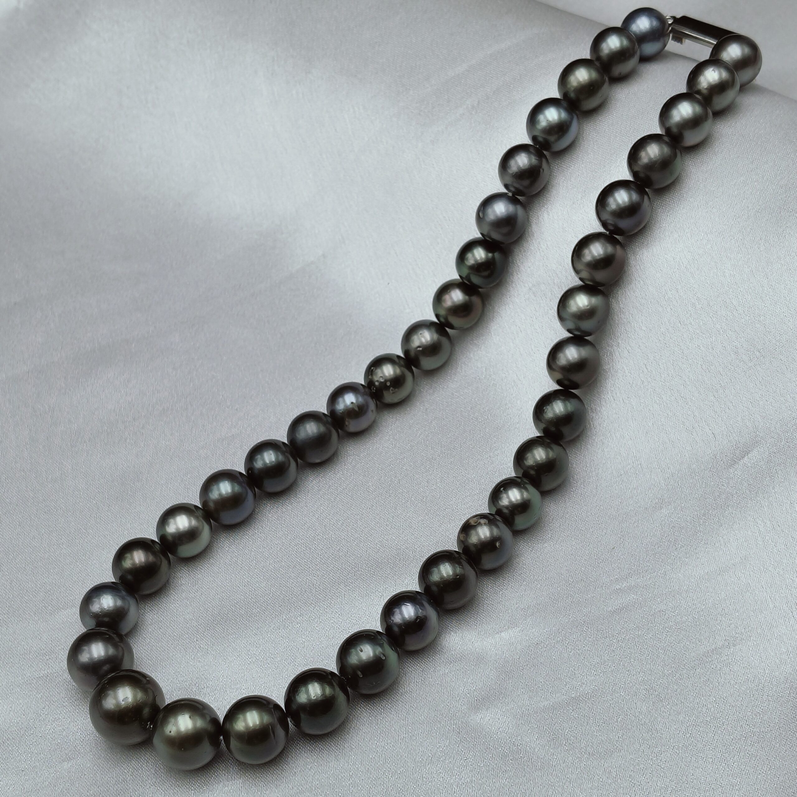 Natural Black Tahitian Pearl Necklace - Image 2