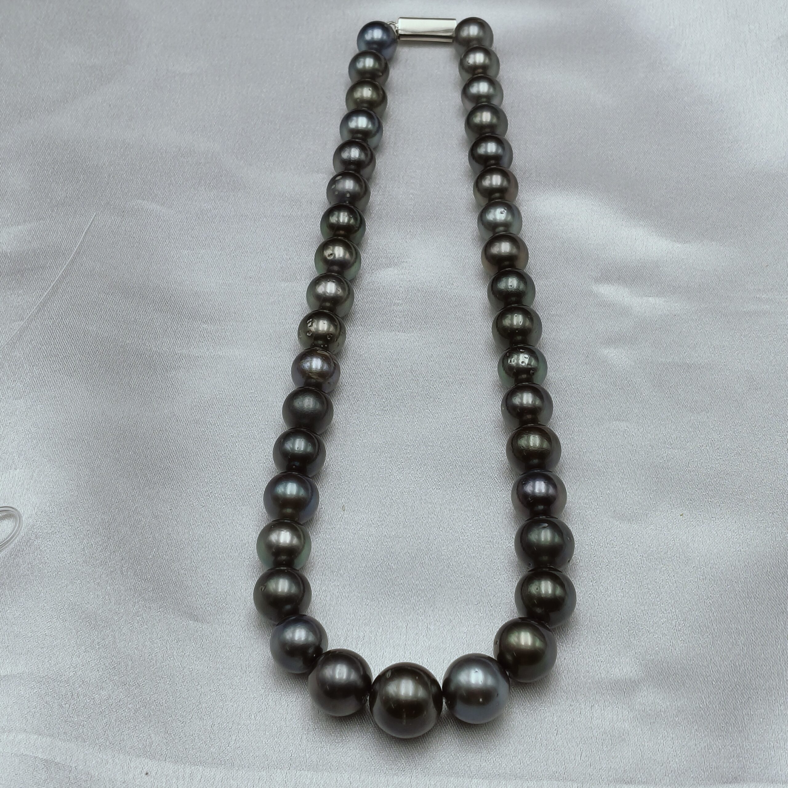 Natural Black Tahitian Pearl Necklace - Image 3