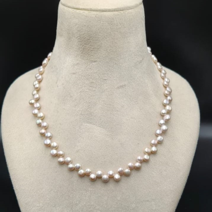 Beautiful Lavender Button Pearl Necklace