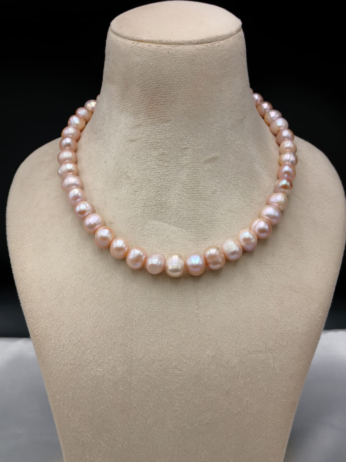 Lavender Single Line Pearl Necklace - Image 2