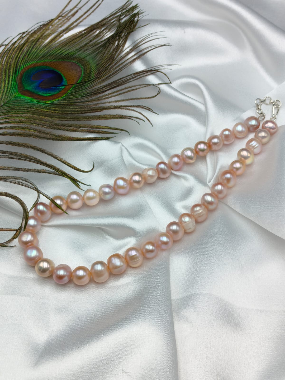 Lavender Single Line Pearl Necklace