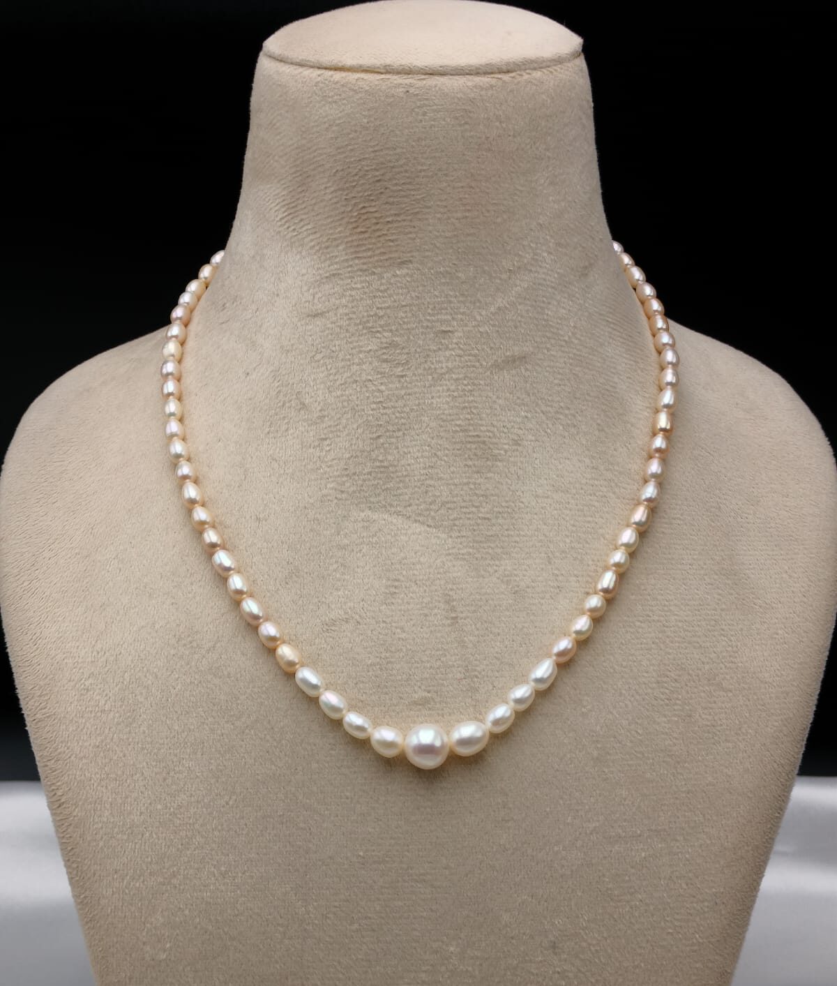 Natural Freshwater Oval Shaped Pearl Graduation Necklace